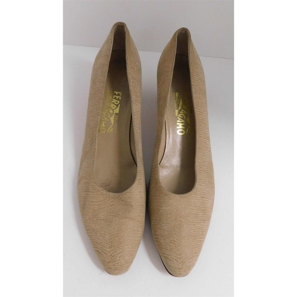 Salvatore Ferragamo Beige Textured Leather Pumps Italy 10.5 AAA - Picture 3 of 7